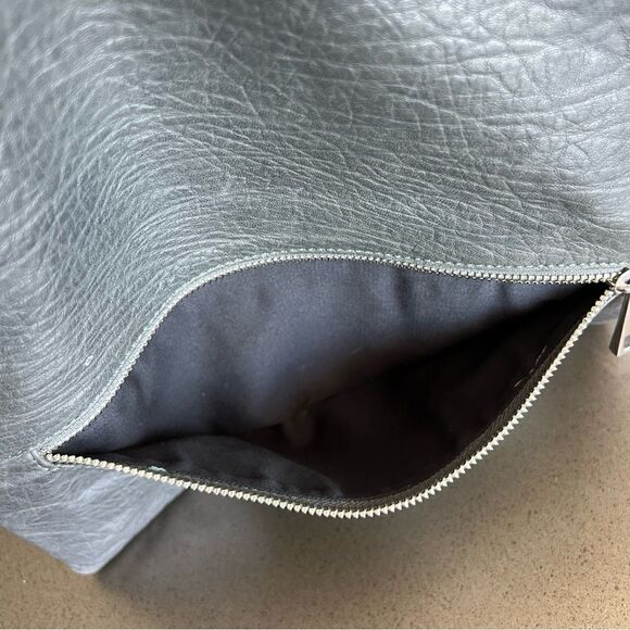 OLIVEVE Soft Leather Fold Over Clutch Sneak-skin Printed Black and Bone Color. - Picture 7 of 9